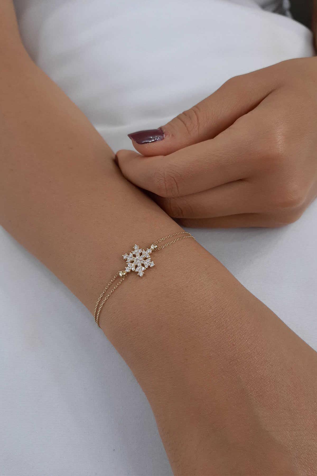 14ct Gold Snowflake Shape Bracelet With Stone