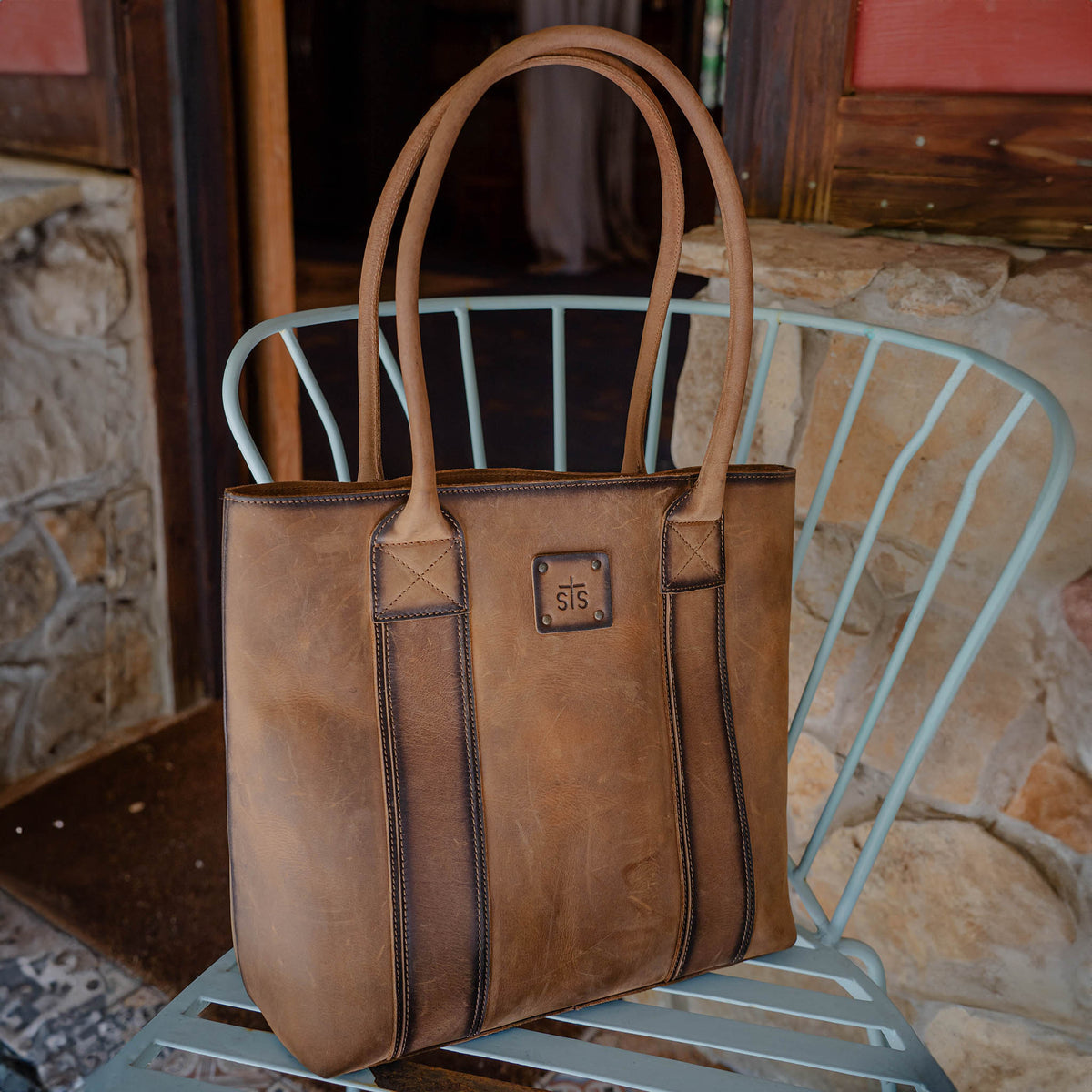 Baroness Basic Bliss Tote by STS Ranchwear