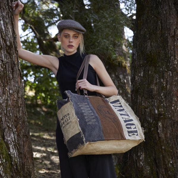 Myra Bag Chimera Weekender Bag Weekender Bag Tote