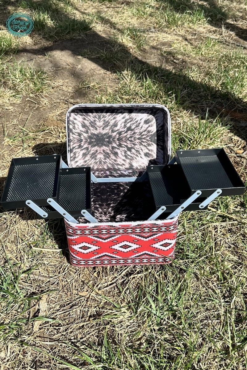 The POCAHONTAS  Caddy Box Makeup Kaboodle Caboodle Case Jewelry Box